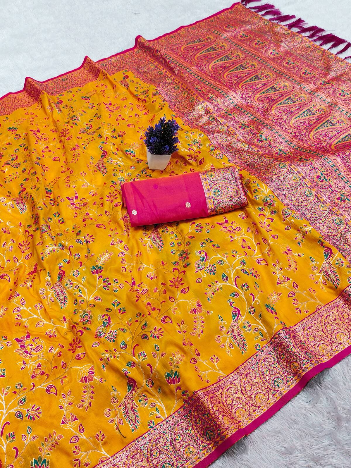 Confounding Yellow Pure Banarasi Silk Saree With Flattering Blouse Piece