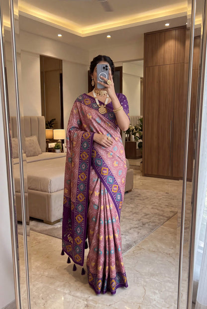 Desultory Lavender Patola Silk Saree with Charismatic Blouse Piece