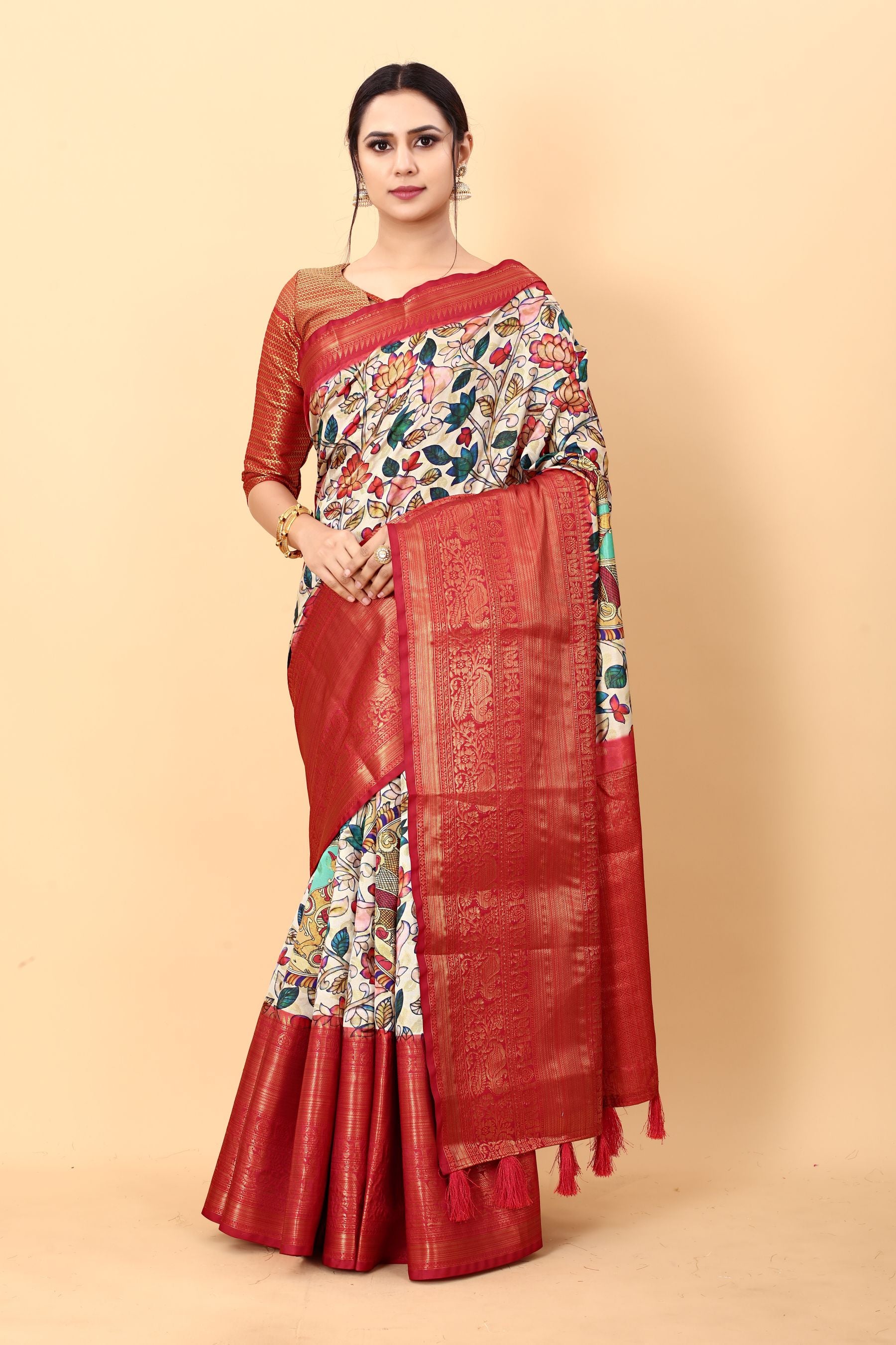 Amiable Beige Kalamkari Printed Saree With Symmetrical Blouse Piece