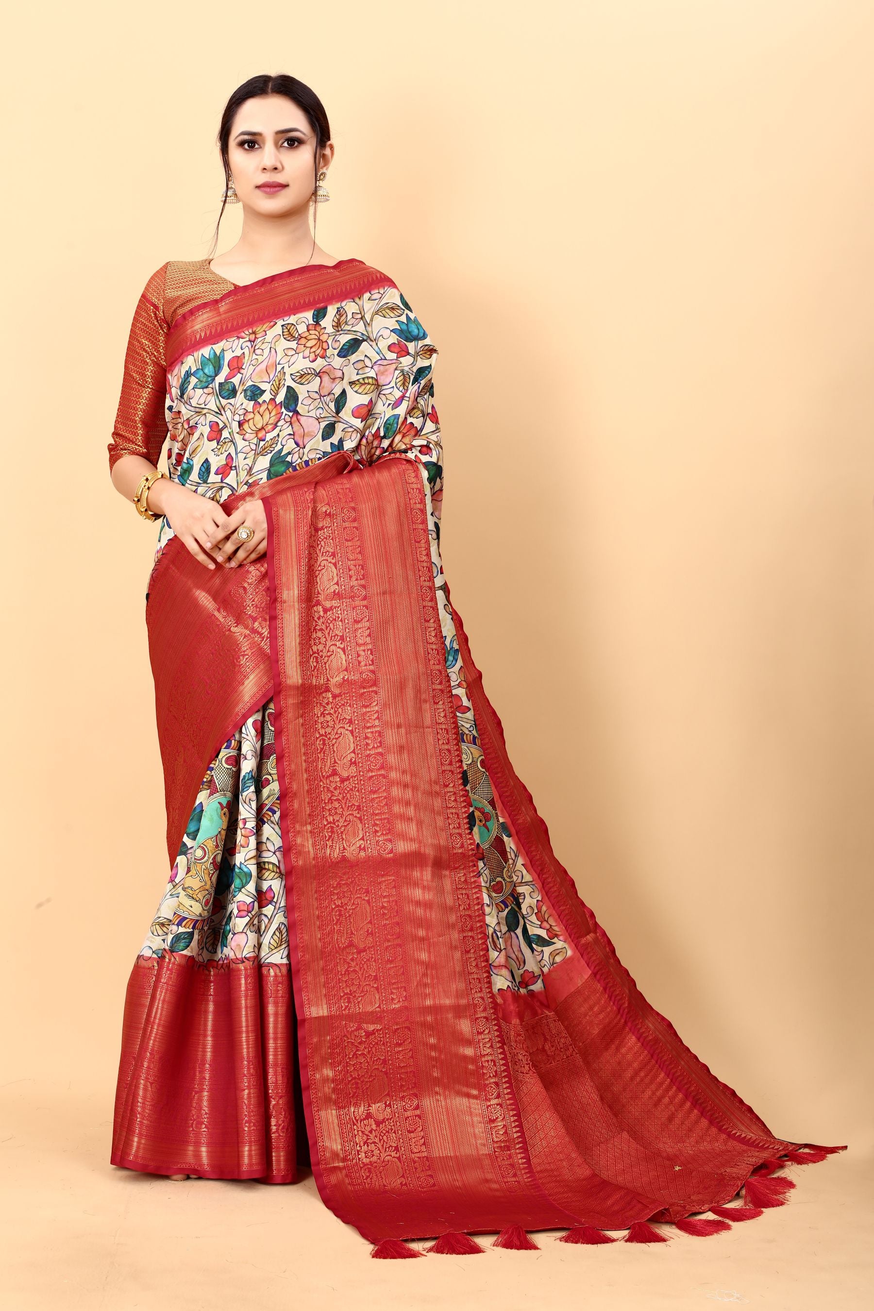 Amiable Beige Kalamkari Printed Saree With Symmetrical Blouse Piece