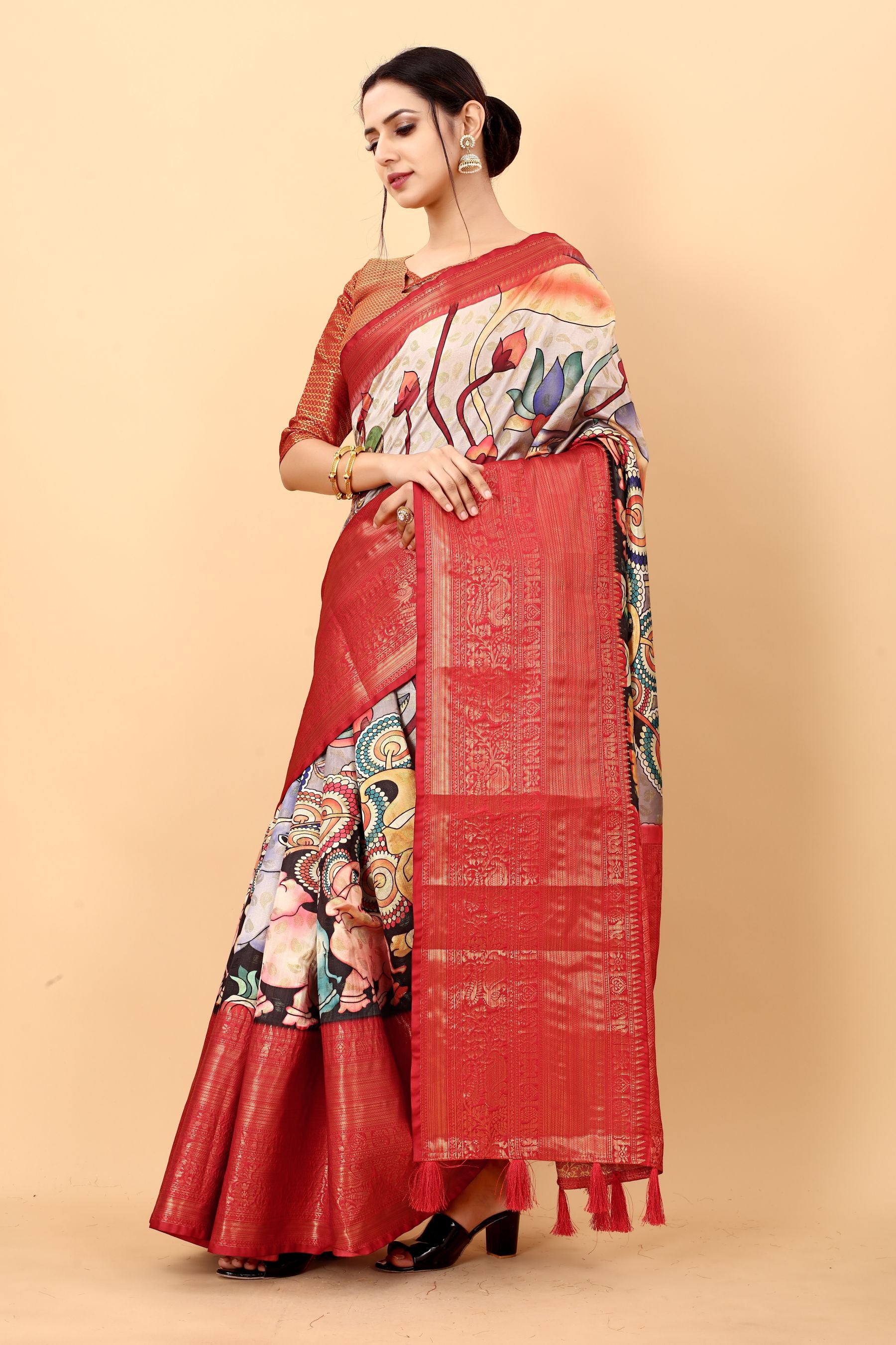 Panoply Beige Kalamkari Printed Saree With Eloquence Blouse Piece