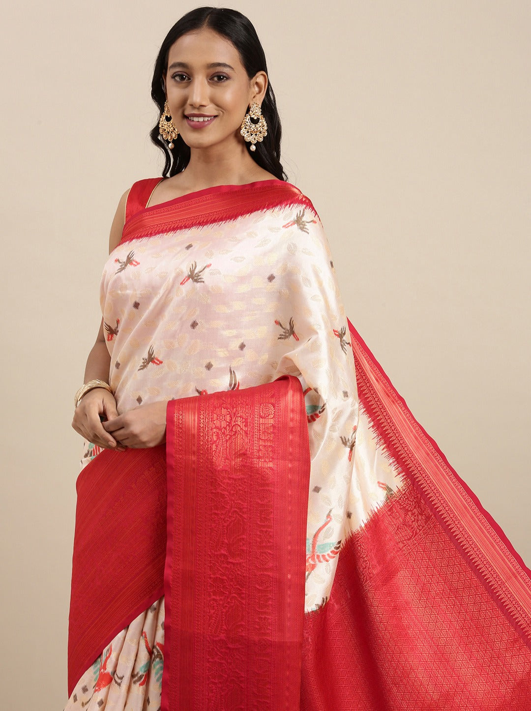 Captivating Off White Kalamkari Printed Saree With Blissful Blouse Piece