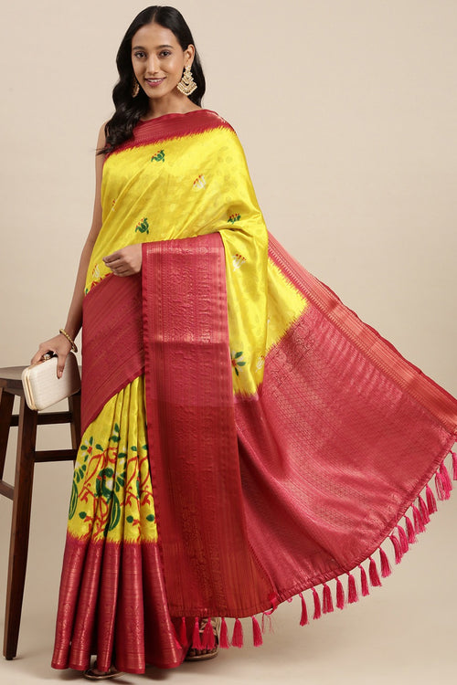 Load image into Gallery viewer, Majesty Yellow Kalamkari Printed Saree With Entrancing Blouse Piece
