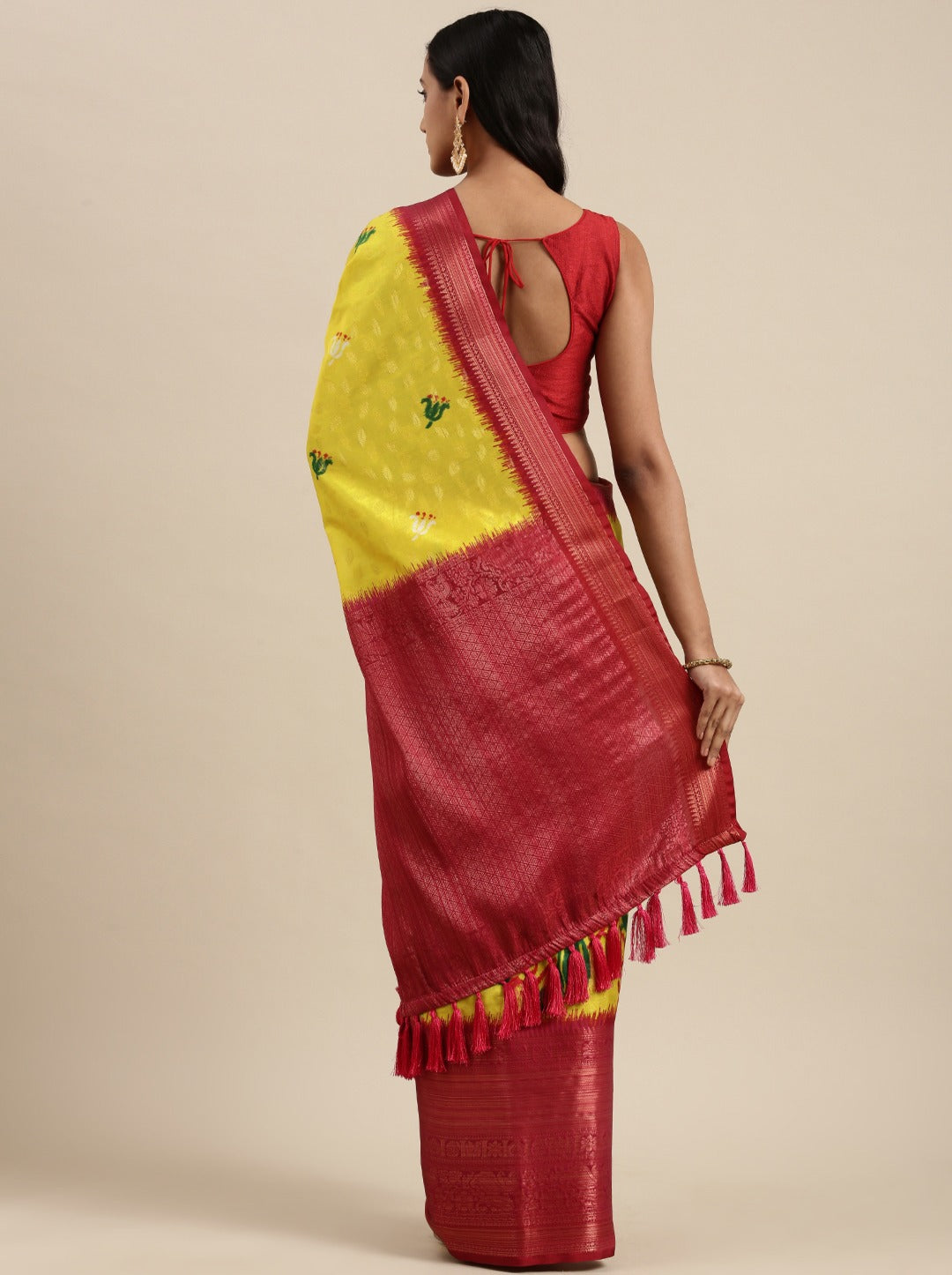 Majesty Yellow Kalamkari Printed Saree With Entrancing Blouse Piece