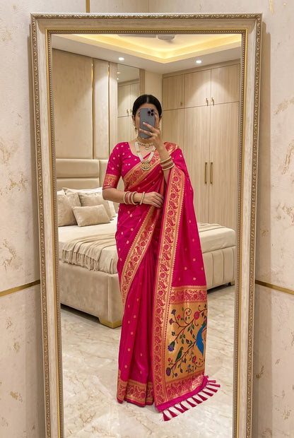 Serendipity Dark Pink Paithani Silk Saree With Ravishing Blouse Piece