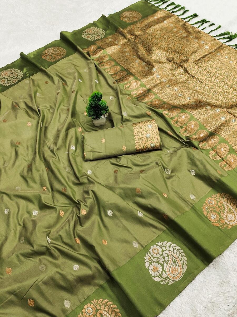 Vivacious Green Soft Banarasi Silk Saree With Inspiring Blouse Piece