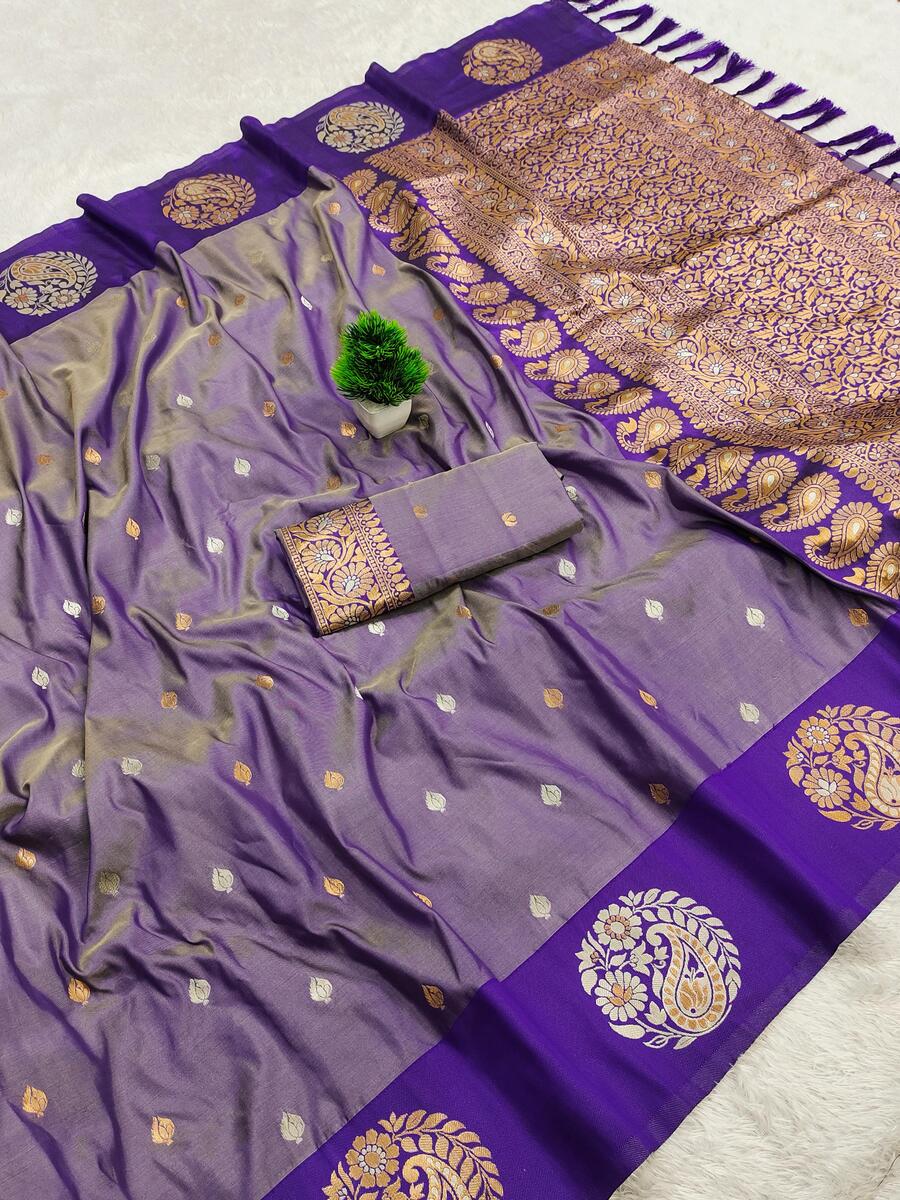 Desuetude Purple Soft Banarasi Silk Saree With Flattering Blouse Piece