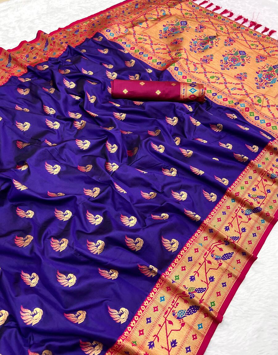 Tantalizing Navy Blue Paithani Silk Saree With Beguiling Blouse Piece