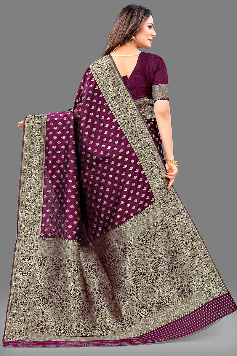 Engrossing Purple Soft Banarasi Silk Saree With Invaluable Blouse Piece