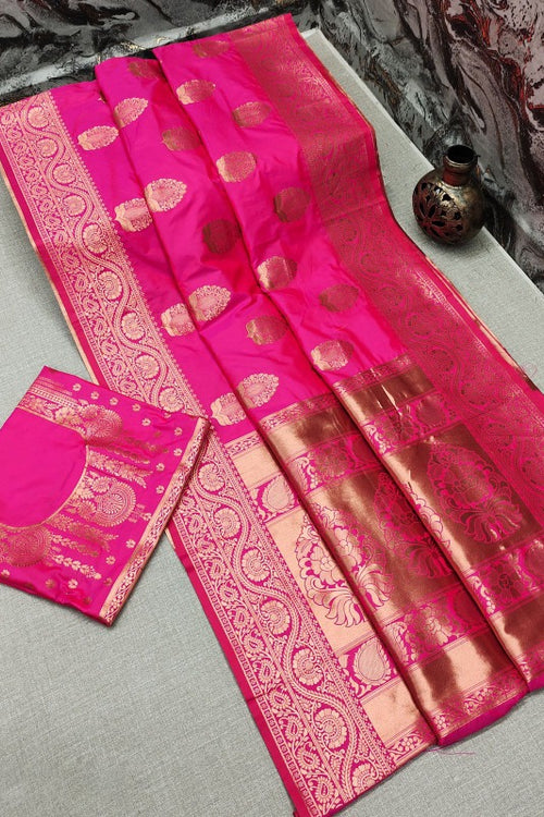 Load image into Gallery viewer, Skinny Dark Pink Banarasi Silk Saree With Smashing Blouse Piece
