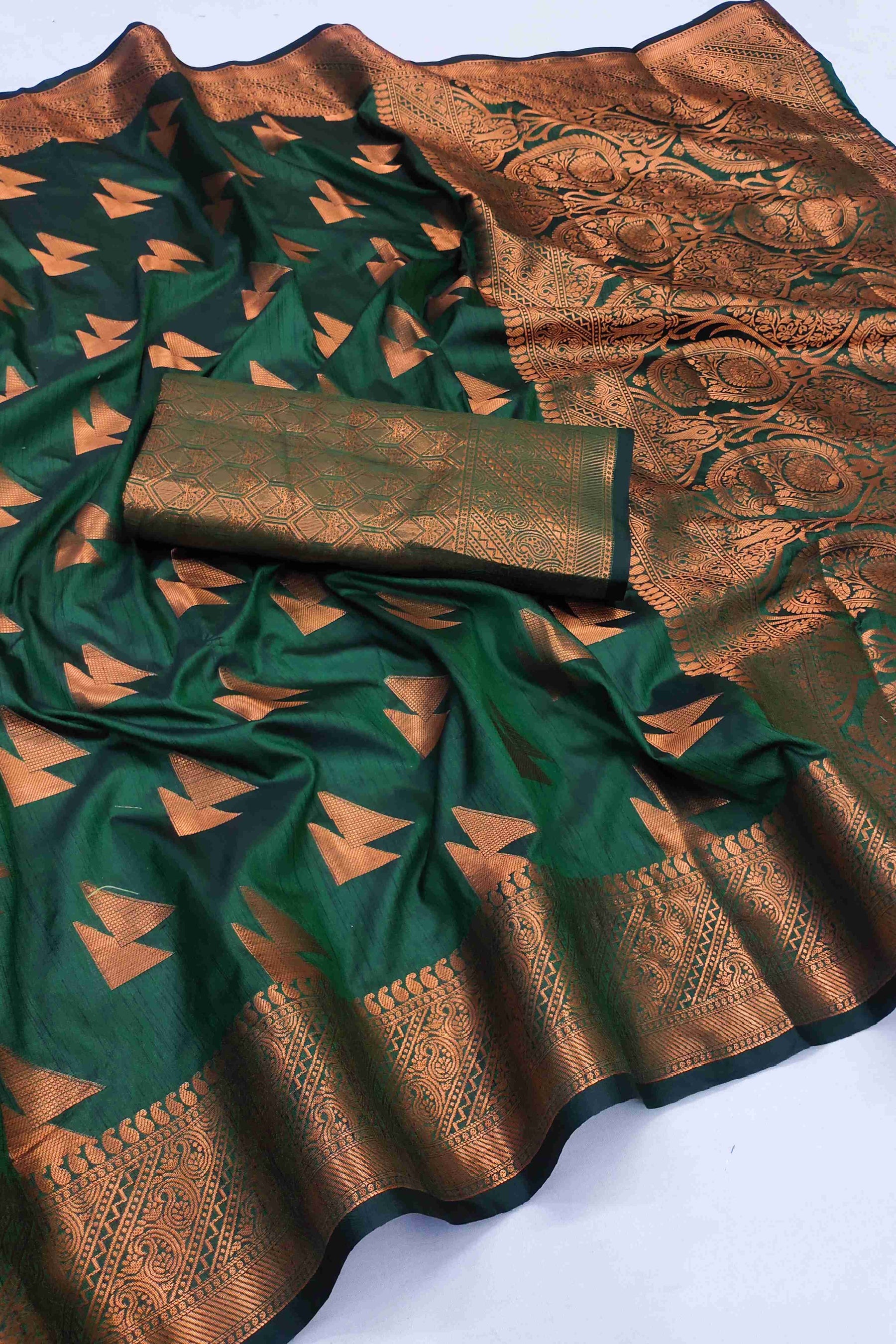 Elegant Dark Green Banarasi  Silk Saree With Forbearance Blouse Piece