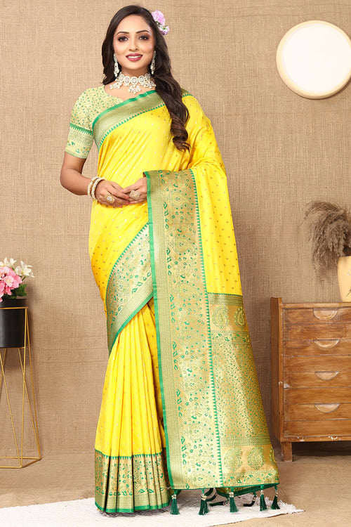 Load image into Gallery viewer, Forbearance Yellow Soft Banarasi Silk Saree With Efflorescence Blouse Piece
