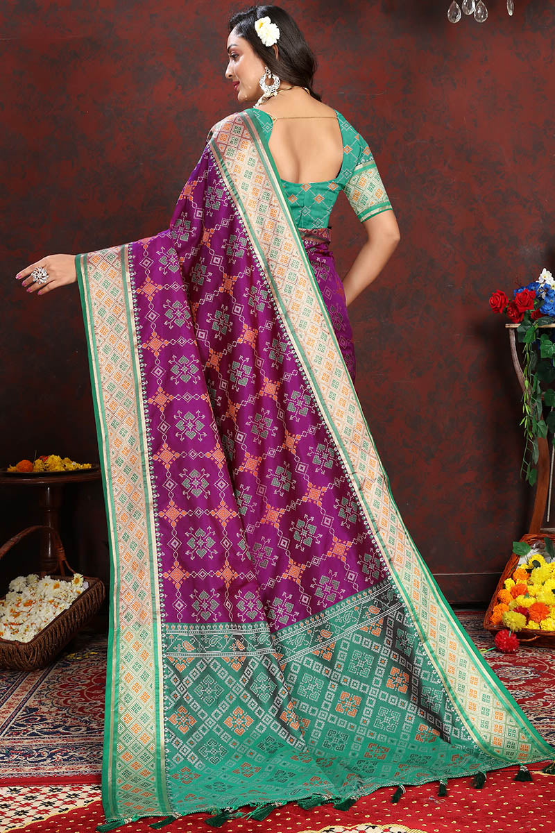 Profuse Purple Soft Banarasi Silk Saree With Proficient Blouse Piece