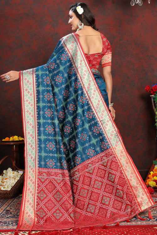 Load image into Gallery viewer, Luminous Teal Blue Soft Banarasi Silk Saree With Seraphic Blouse Piece
