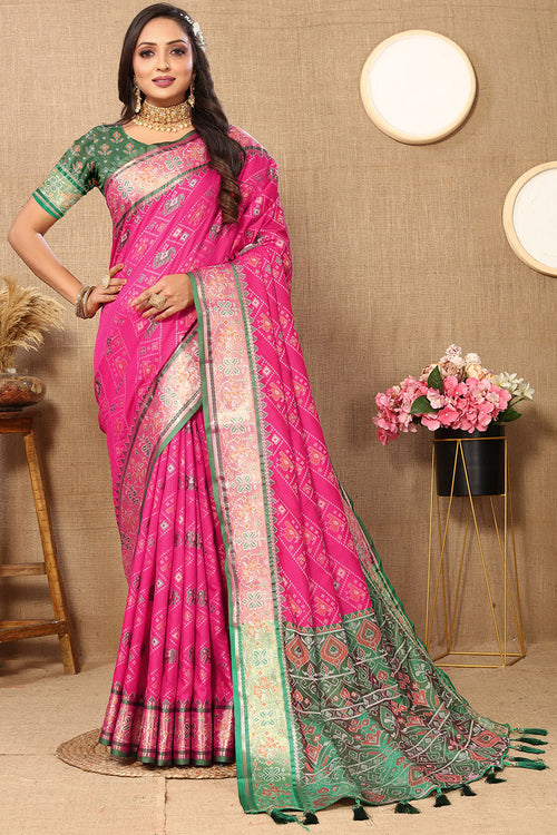 Load image into Gallery viewer, Delectable Dark Pink Soft Banarasi Silk Saree With Nemesis Blouse Piece
