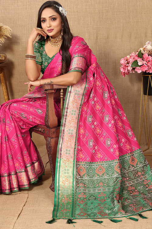 Load image into Gallery viewer, Delectable Dark Pink Soft Banarasi Silk Saree With Nemesis Blouse Piece
