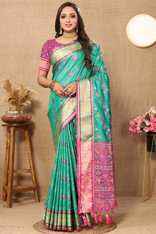 Load image into Gallery viewer, Resplendent Sea Green Soft Banarasi Silk Saree With Quintessential Blouse Piece
