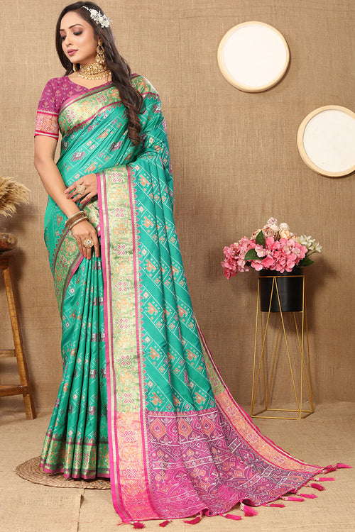 Load image into Gallery viewer, Resplendent Sea Green Soft Banarasi Silk Saree With Quintessential Blouse Piece
