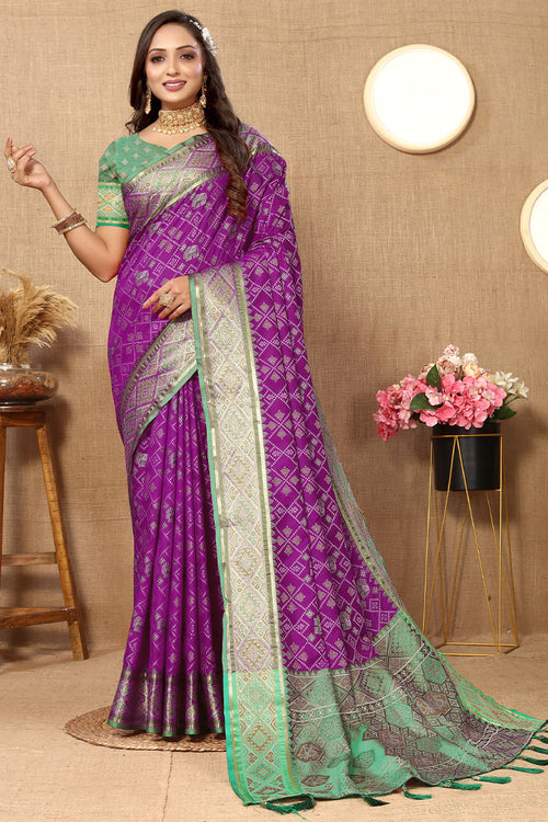 Load image into Gallery viewer, Improbable Purple Soft Banarasi Silk Saree With Exquisite Blouse Piece
