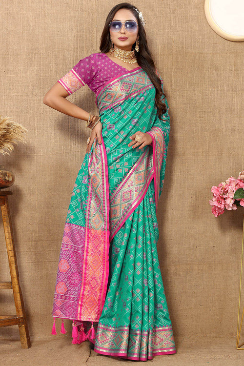 Load image into Gallery viewer, Scintillating Sea Green Soft Banarasi Silk Saree With Quixotic Blouse Piece
