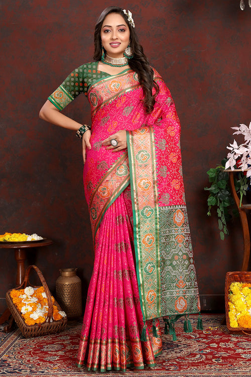 Load image into Gallery viewer, Tempting Dark Pink Soft Banarasi Silk Saree With Staggering Blouse Piece
