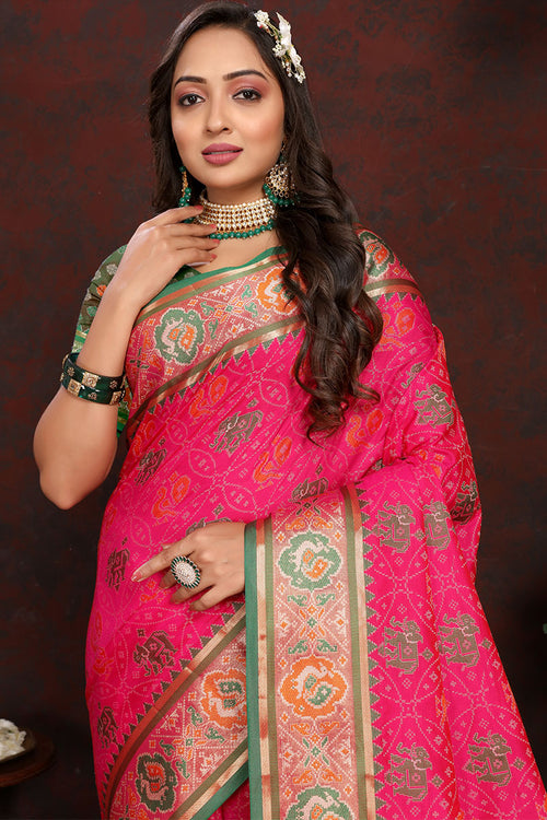 Load image into Gallery viewer, Tempting Dark Pink Soft Banarasi Silk Saree With Staggering Blouse Piece
