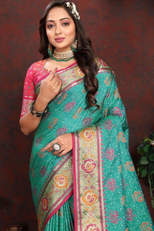 Load image into Gallery viewer, Bewitching Sea Green Soft Banarasi Silk Saree With Exquisite Blouse Piece
