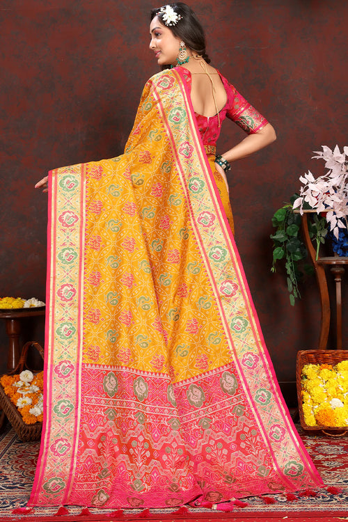 Load image into Gallery viewer, Delightful Yellow Soft Banarasi Silk Saree With Hypnotic Blouse Piece
