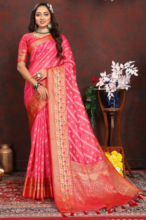 Load image into Gallery viewer, Mesmerising Dark Pink Soft Banarasi Silk Saree With Precious Blouse Piece
