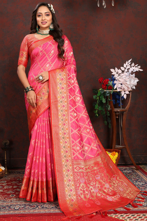 Load image into Gallery viewer, Gleaming Dark Pink Soft Banarasi Silk Saree With Gorgeous Blouse Piece
