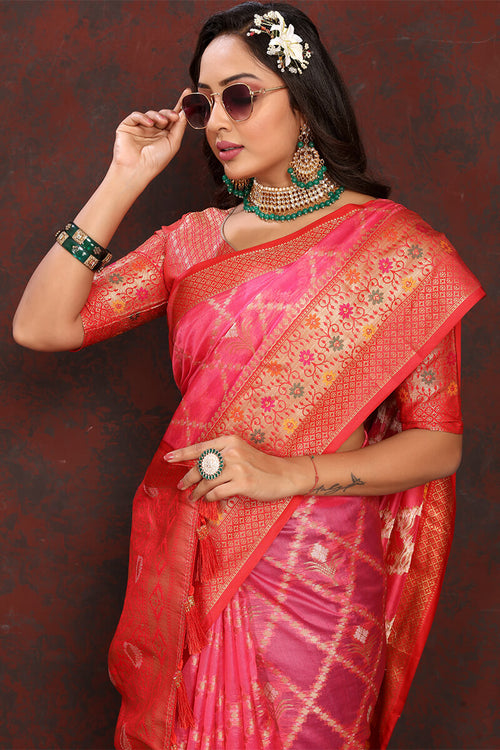 Load image into Gallery viewer, Gleaming Dark Pink Soft Banarasi Silk Saree With Gorgeous Blouse Piece
