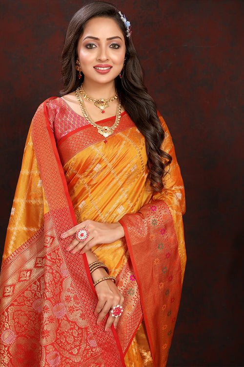 Load image into Gallery viewer, Excellent Yellow Soft Banarasi Silk Saree With Conflate Blouse Piece
