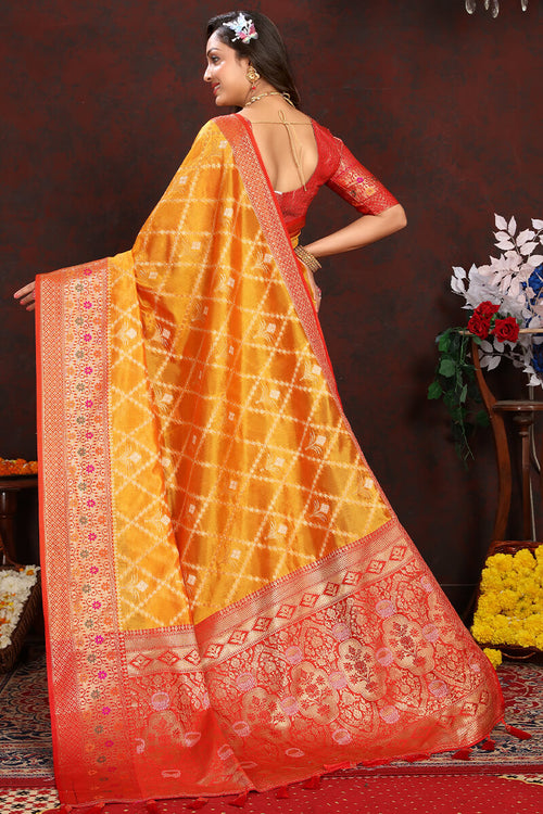 Load image into Gallery viewer, Excellent Yellow Soft Banarasi Silk Saree With Conflate Blouse Piece
