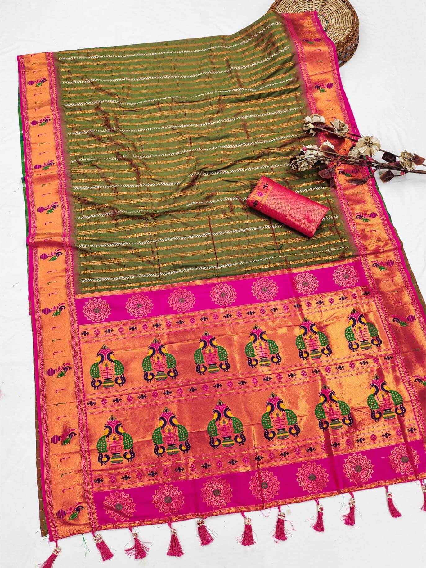 Beautiful Green Paithani Silk Saree With Smart Blouse Piece