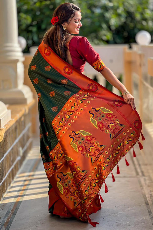 Load image into Gallery viewer, Rhapsodic Dark Green Paithani Silk Saree With Ineffable Blouse Piece
