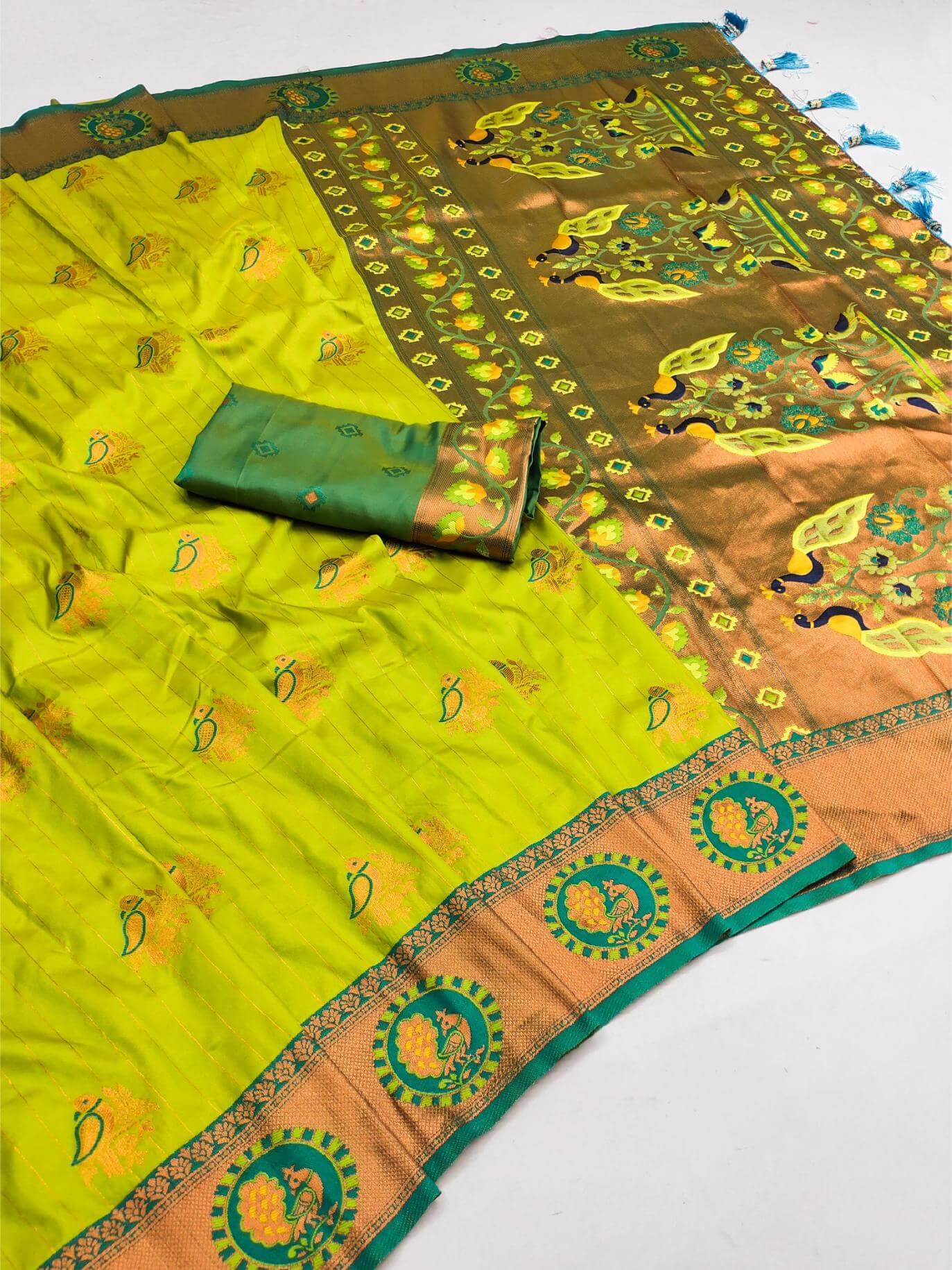 Pulsating Parrot Paithani Silk Saree With Jubilant Blouse Piece