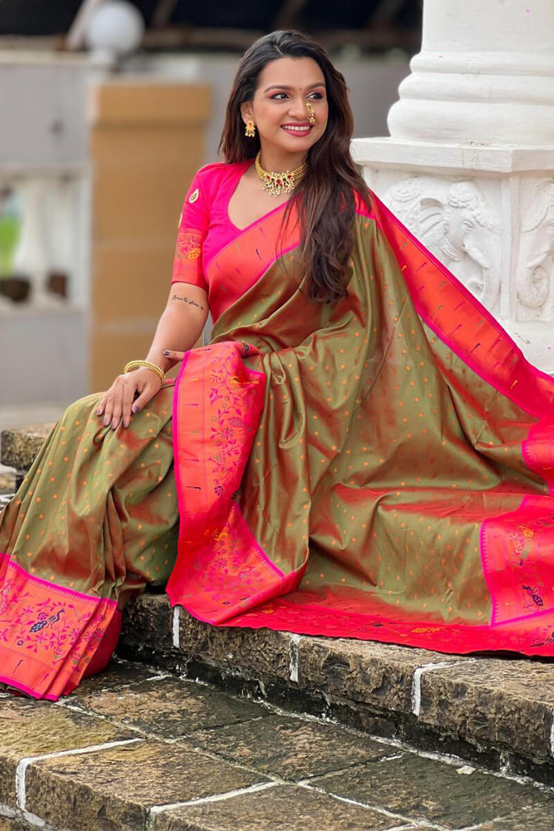 Piquant Green Paithani Silk Saree With Zephyr Blouse Piece