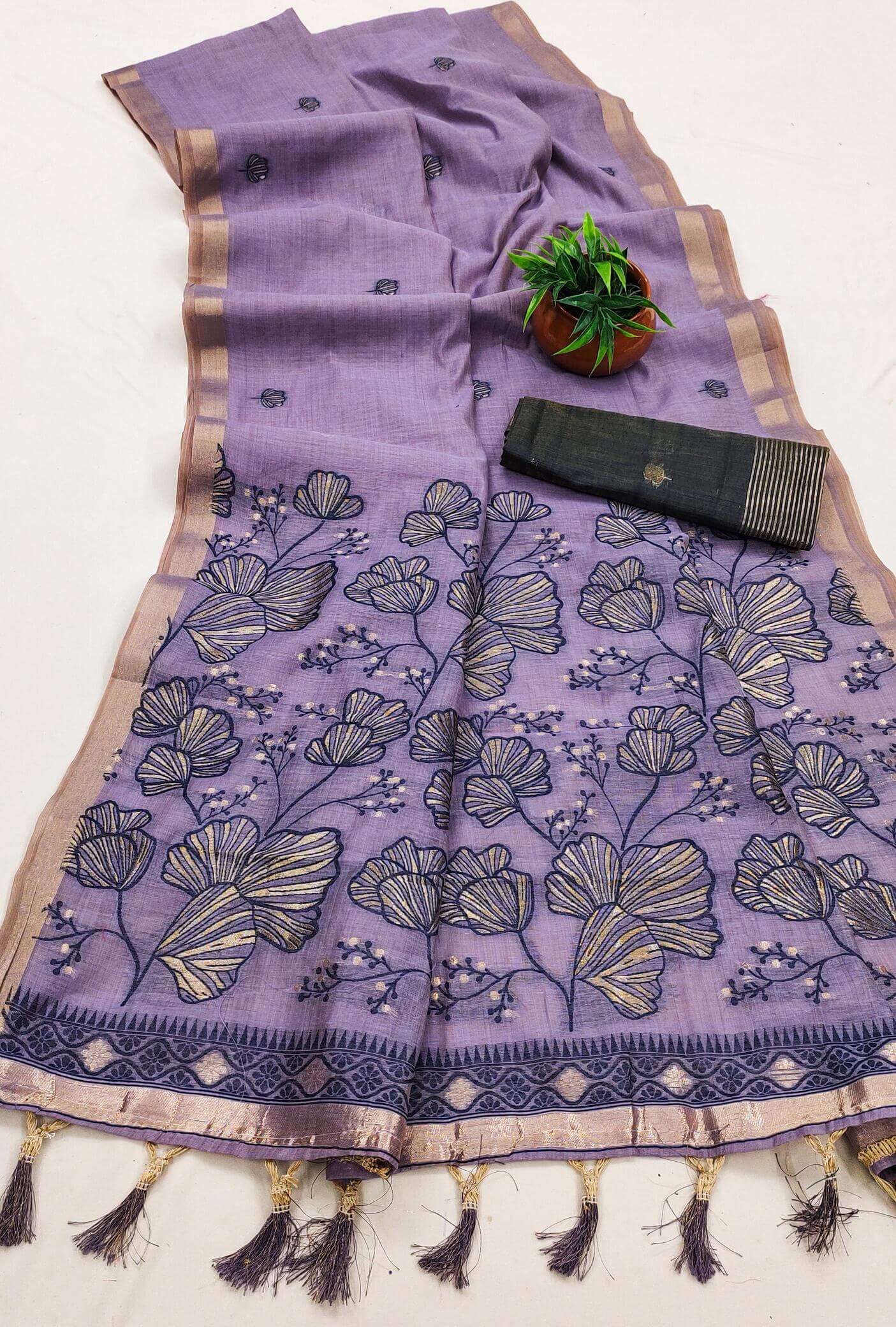 Lagniappe Lavender Pure Munga Cotton Silk Saree With Admirable Blouse Piece