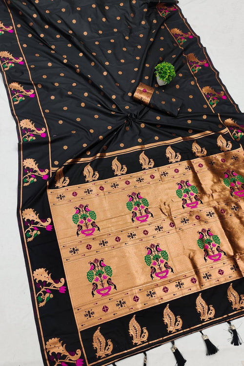 Load image into Gallery viewer, Magnetic Black Paithani Silk Saree With Moiety Blouse Piece
