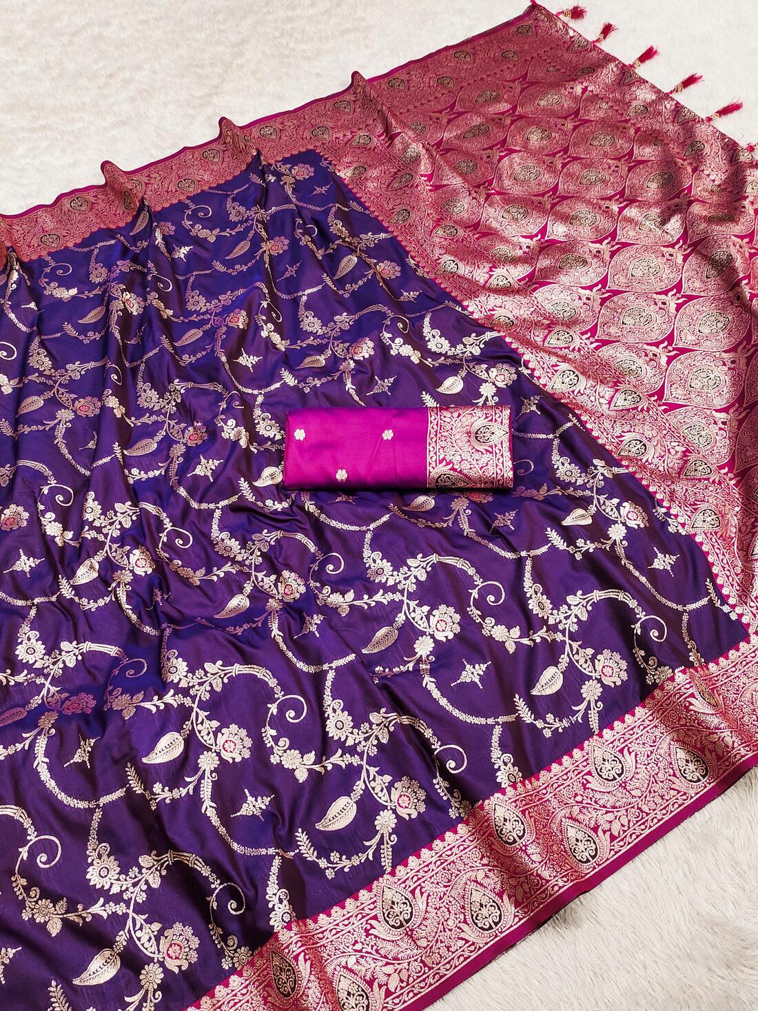 Improbable Purple Soft Banarasi Silk Saree With Exemplary Blouse Piece