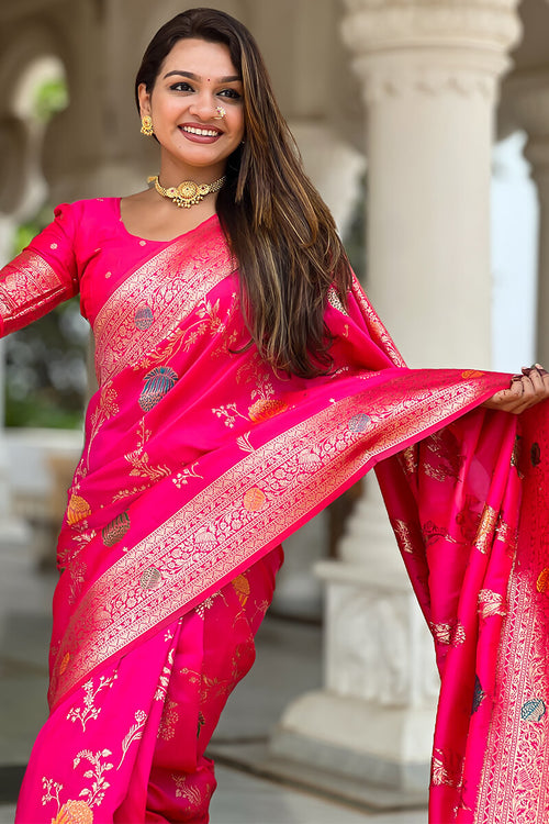 Load image into Gallery viewer, Forbearance Dark Pink Soft Banarasi Silk Saree With Redolent Blouse Piece
