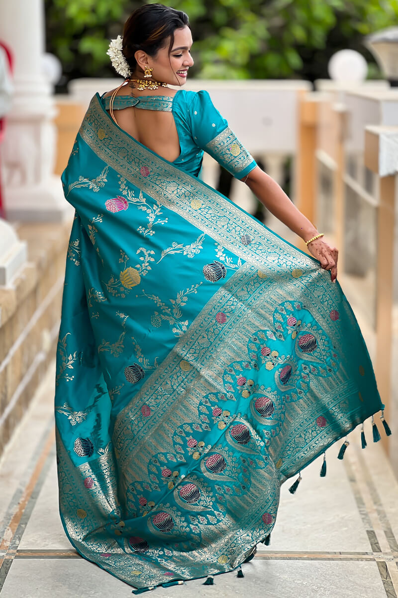 Snazzy Sea Green Soft Banarasi Silk Saree With Sumptuous Blouse Piece