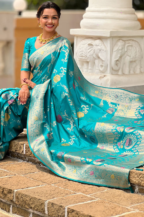 Load image into Gallery viewer, Snazzy Sea Green Soft Banarasi Silk Saree With Sumptuous Blouse Piece
