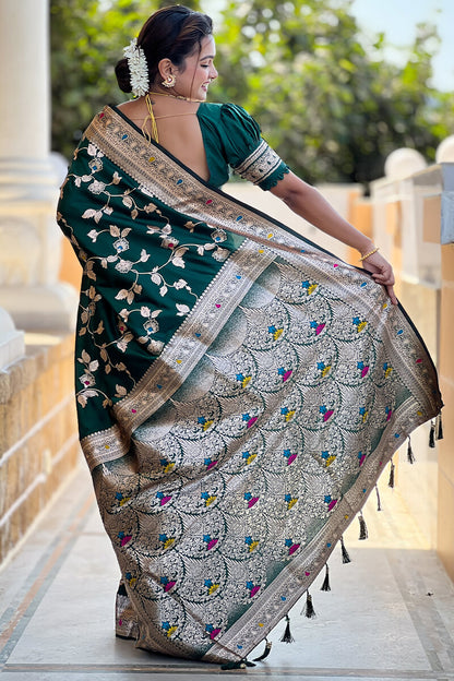 Glowing Dark Green Soft Banarasi Silk Saree With Radiant Blouse Piece