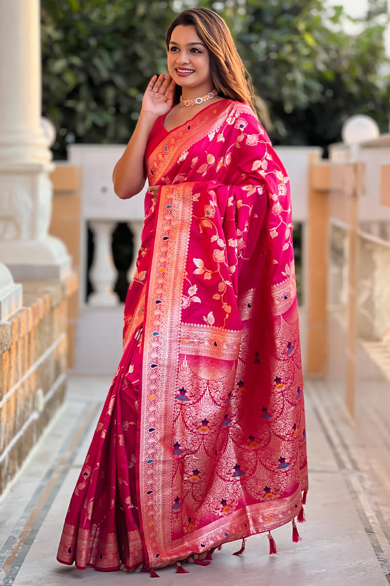 Glorious Dark Pink Soft Banarasi Silk Saree With Classic Blouse Piece
