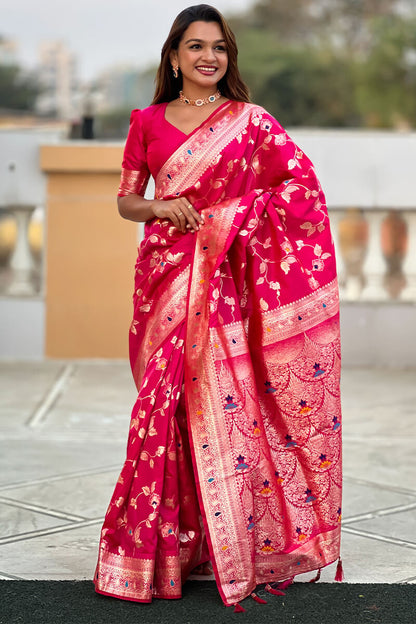 Glorious Dark Pink Soft Banarasi Silk Saree With Classic Blouse Piece