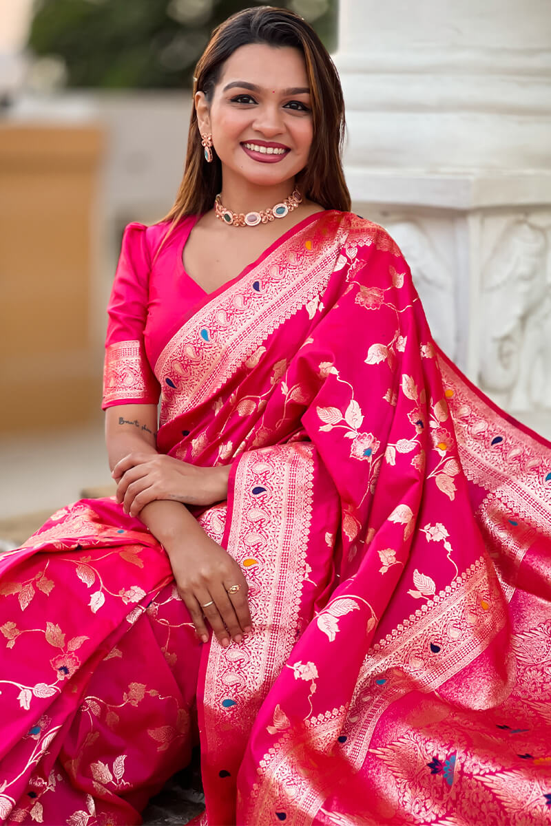 Glorious Dark Pink Soft Banarasi Silk Saree With Classic Blouse Piece