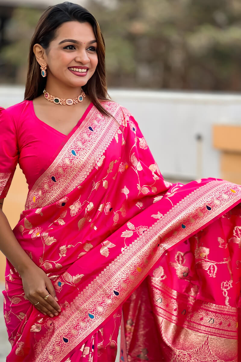 Glorious Dark Pink Soft Banarasi Silk Saree With Classic Blouse Piece
