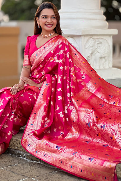 Glorious Dark Pink Soft Banarasi Silk Saree With Classic Blouse Piece
