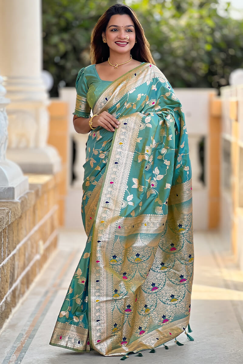 Ineffable Sea Green Soft Banarasi Silk Saree With Scrupulous Blouse Piece